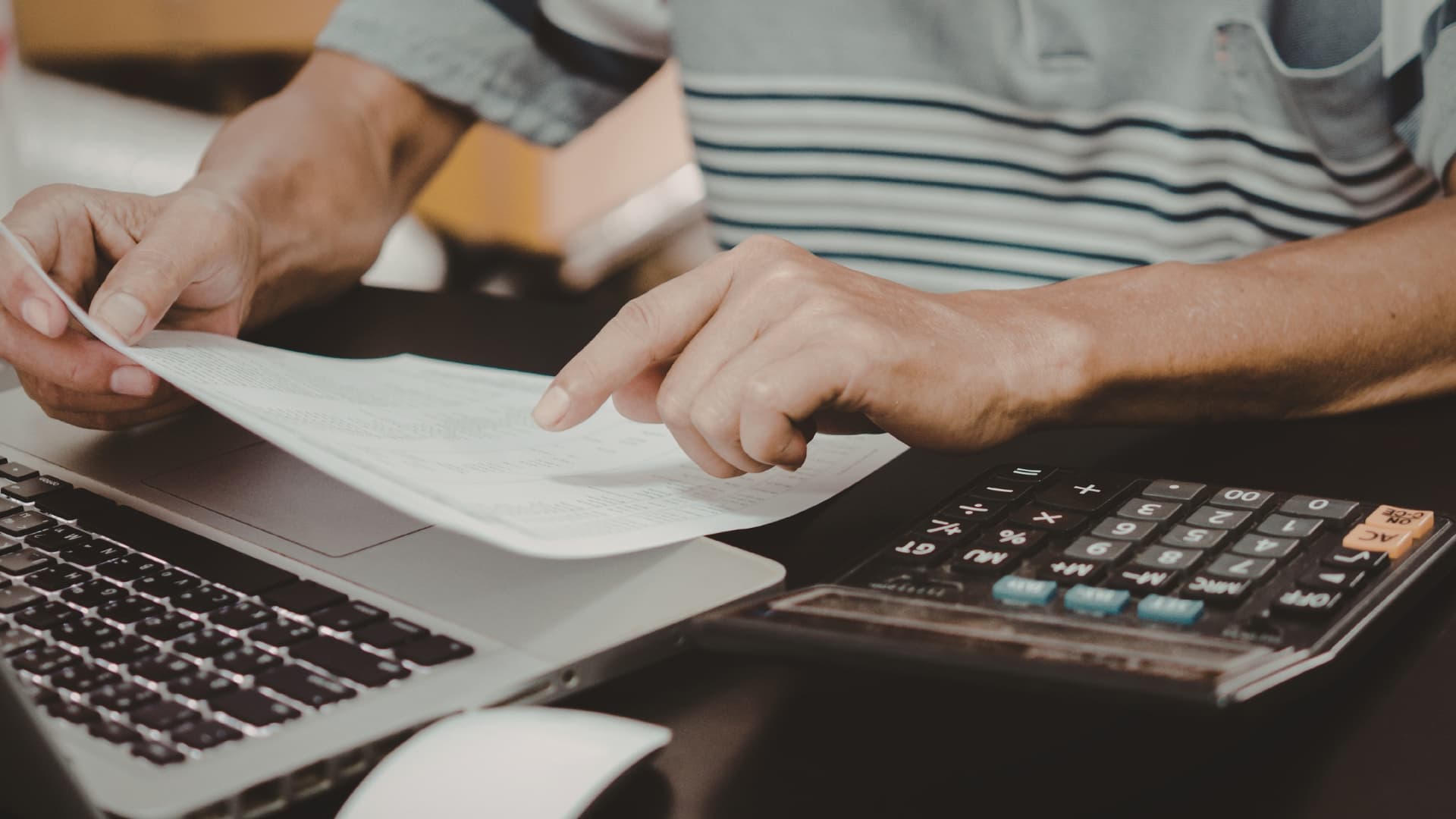 Refund emails: 12 templates for requests and responses