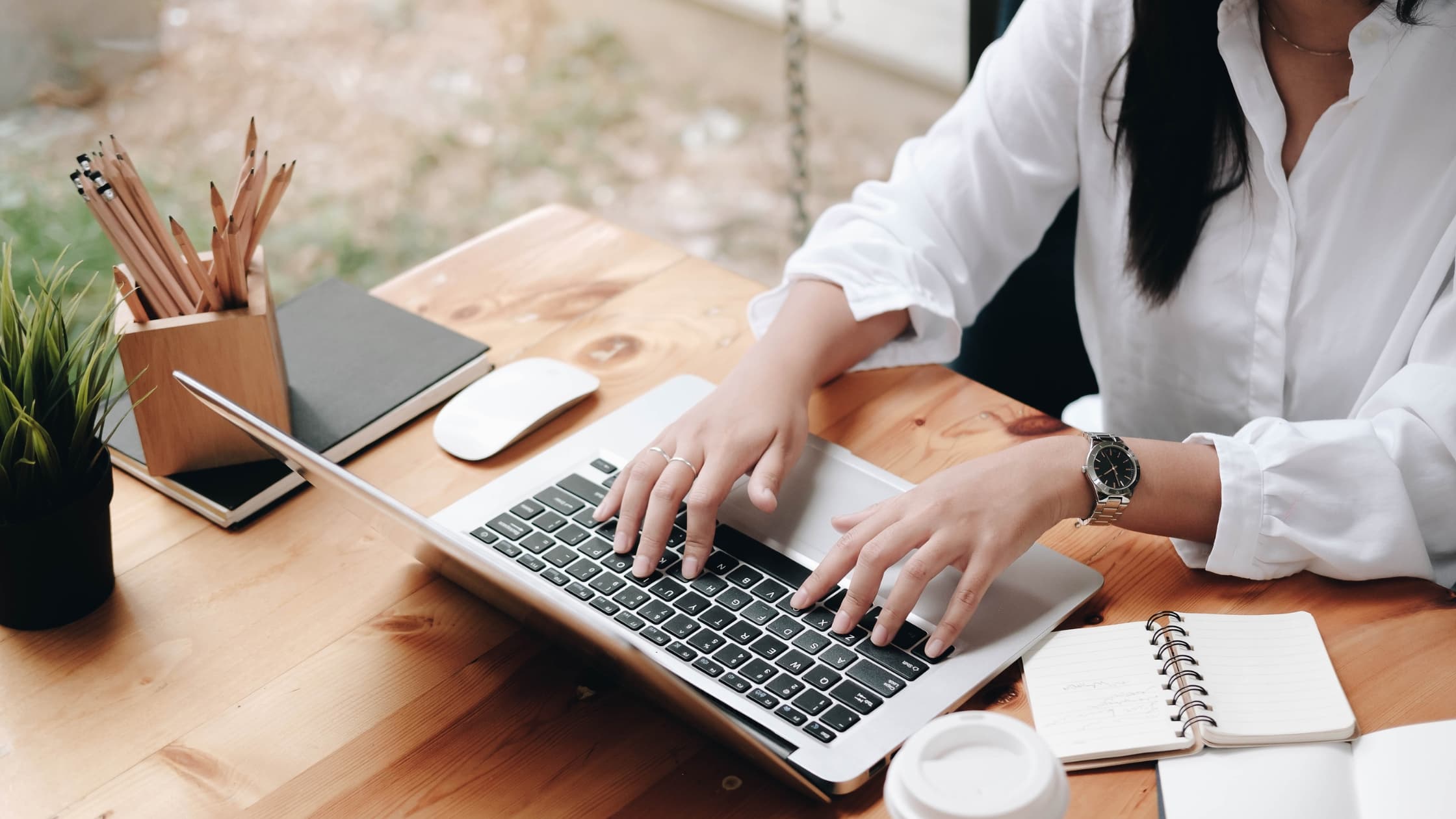 How to follow up on an email with no response (with templates)