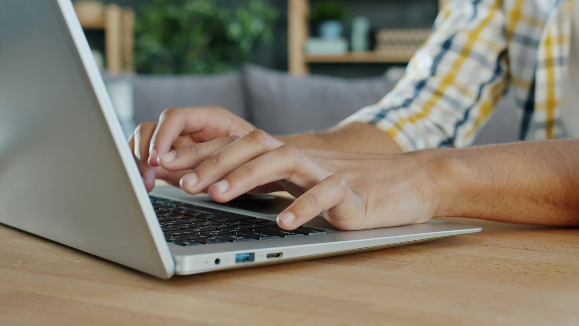 What does flagging an email mean?